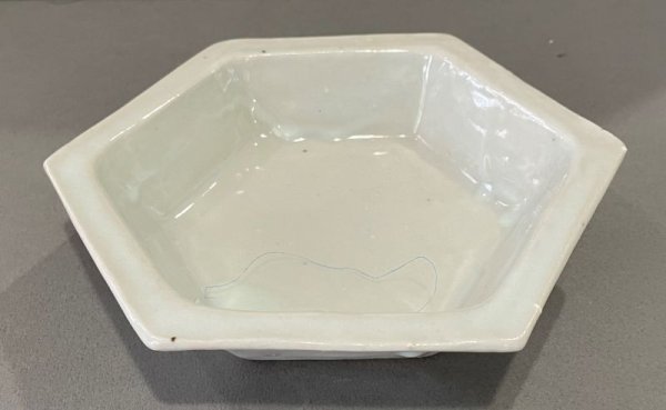 画像1: 白磁六角鉢 (1)